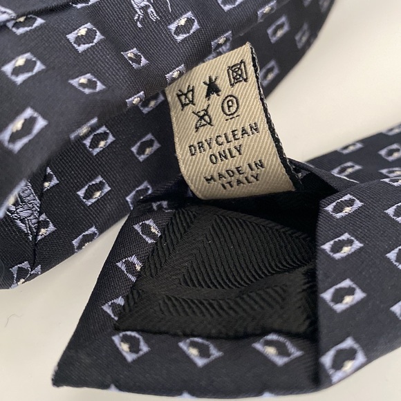 Burberry Navy Blue with Logo Silk Tie 👔 - Picture 4 of 6